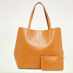 Christian Laurier Amy Leather Tote Bag. Color: CAMEL